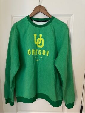 Nike Oregon Green Crewneck Sweatshirt with Yellow Logo